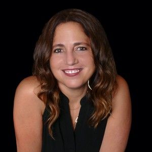 Meet your Posher, Laurie